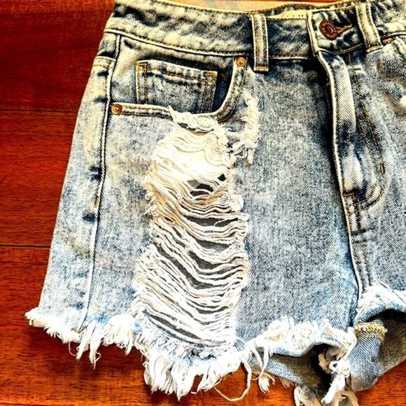 Bullhead shorts  - Picture 2 of 9